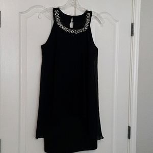 Shortly black dress